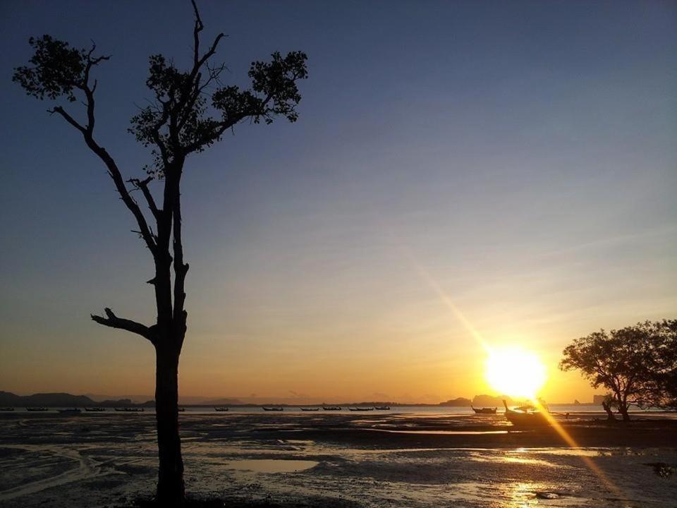 Kohmook The Sun Great Resort Ko Mook Buitenkant foto