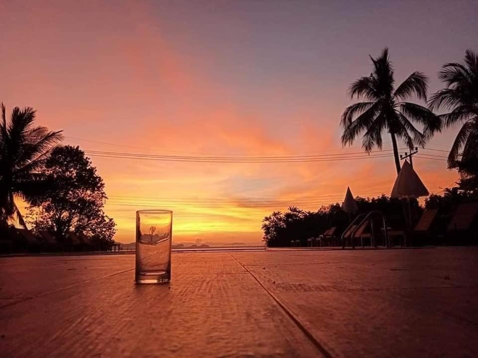Kohmook The Sun Great Resort Ko Mook Buitenkant foto